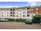 2 Bedroom Flat for Short Let in Manor Gardens