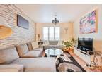 2 Bedroom Flat for Sale in Drayton Green Road