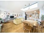 Flat for sale in Heather Road, London, SE12 (Ref 218915)