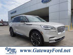 2021 Lincoln Aviator White, 40K miles