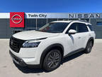 2024 Nissan Pathfinder White, new