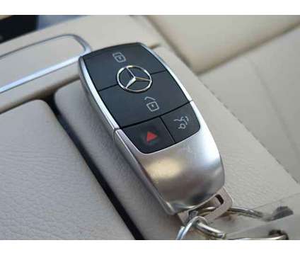 2023 Mercedes-Benz GLB GLB 250 is a White 2023 Mercedes-Benz G SUV in Bradenton FL