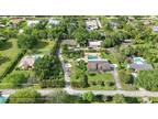 13941 SW 22nd Pl, Davie, FL 33325