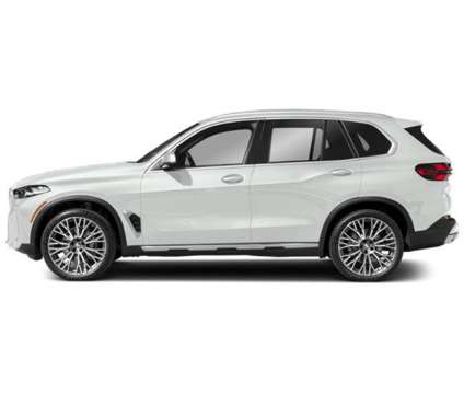 2024 BMW X5 sDrive40i is a White 2024 BMW X5 4.6is SUV in Mcallen TX
