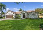 2104 Mission Dr, Naples, FL 34109