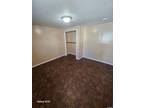 Flat For Rent In Lindenhurst, New York