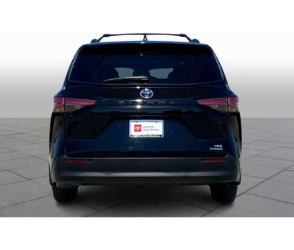 2022UsedToyotaUsedSiennaUsedFWD 8-Passenger (SE) is a Black 2022 Toyota Sienna Car for Sale in Houston TX