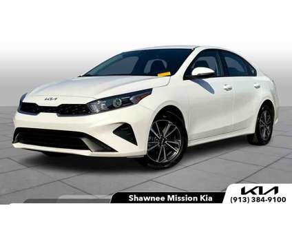 2024UsedKiaUsedForteUsedIVT is a White 2024 Kia Forte Car for Sale in Overland Park KS