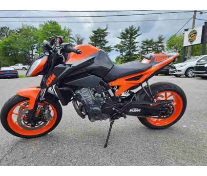 2022 KTM 890 Duke for sale is a Orange 2022 KTM Duke Motorcycle in Clarksville TN