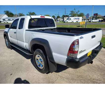 2010 Toyota Tacoma Access Cab for sale is a White 2010 Toyota Tacoma Access Cab Car for Sale in Kenner LA
