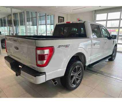 2022UsedFordUsedF-150 is a White 2022 Ford F-150 Car for Sale in Milwaukee WI