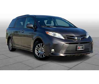 2018UsedToyotaUsedSiennaUsedFWD 7-Passenger (Natl) is a Grey 2018 Toyota Sienna Car for Sale in Houston TX
