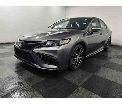 2021UsedToyotaUsedCamryUsedAuto (SE) is a Grey 2021 Toyota Camry Car for Sale in Brunswick OH
