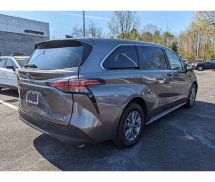 2022 Toyota Sienna LE is a Grey 2022 Toyota Sienna LE Car for Sale in Clarksville MD