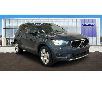 2022 Volvo XC40 Momentum is a Blue 2022 Volvo XC40 Car for Sale in Barrington IL