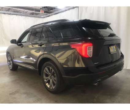 2021 Ford Explorer XLT AWD is a Black 2021 Ford Explorer XLT Car for Sale in Glenview IL