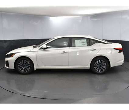 2024 Nissan Altima 2.5 SV is a White 2024 Nissan Altima 2.5 Trim Car for Sale in Greenville SC
