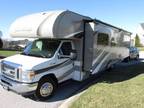 2016 Thor Motor Coach Four Winds 31W 32ft