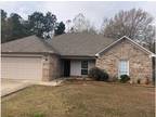 319 Autumn Dr. Benton AR 72015 - 4br 2ba just off Benton Pkwy and Gattin Rd