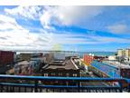 2 Bedrooms Condo + Garage / swimming pool / hot tub in Belltown, Seattle