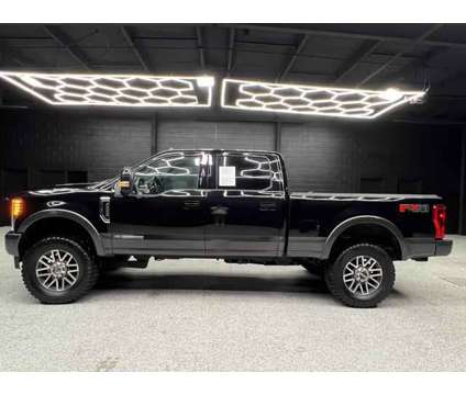 2017 Ford F250 Super Duty Crew Cab for sale is a Black 2017 Ford F-250 Super Duty Car for Sale in Cleveland GA