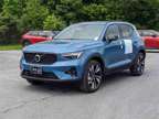 2024 Volvo XC40 Ultimate Dark Theme