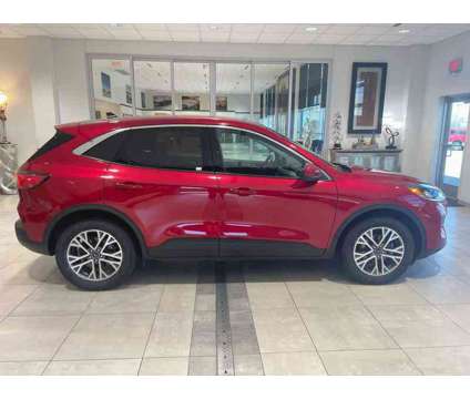2022UsedFordUsedEscapeUsedAWD is a Red 2022 Ford Escape Car for Sale in Milwaukee WI