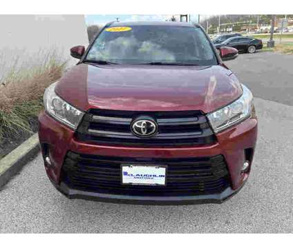 2017UsedToyotaUsedHighlander is a Red 2017 Toyota Highlander Car for Sale in Moline IL