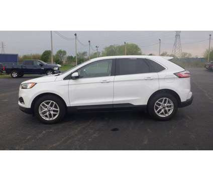 2022 Ford Edge SEL is a White 2022 Ford Edge SEL Car for Sale in Taylorville IL