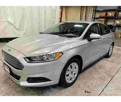 2014UsedFordUsedFusionUsed4dr Sdn FWD is a Silver 2014 Ford Fusion Car for Sale in Waconia MN