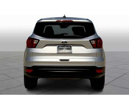2019UsedFordUsedEscapeUsedFWD is a Silver 2019 Ford Escape Car for Sale in Houston TX