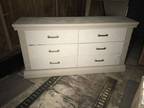 Dresser w night stands