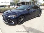 2022 Lexus es 350, 13K miles