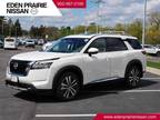 2024 Nissan Pathfinder White, new