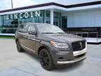 2024 Lincoln Navigator Gray, 16 miles