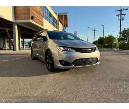 2020 Chrysler Pacifica for sale is a Grey 2020 Chrysler Pacifica Car for Sale in Mcallen TX