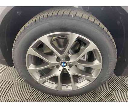 2024 BMW X5 xDrive40i is a White 2024 BMW X5 3.0si SUV in Freeport NY