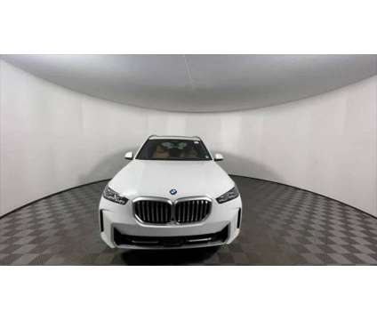 2024 BMW X5 xDrive40i is a White 2024 BMW X5 4.6is SUV in Freeport NY