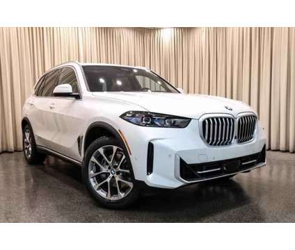 2024 BMW X5 xDrive40i is a White 2024 BMW X5 4.8is SUV in Akron OH