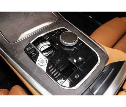 2024 BMW X5 xDrive40i is a White 2024 BMW X5 4.6is SUV in Akron OH