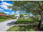 7806 Naples Heritage Dr, Naples, FL 34112