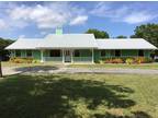 10880 Heil Rd, Fort Pierce, FL 34945