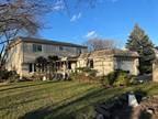 Home For Sale In Northbrook, Illinois