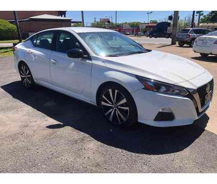 2021 Nissan Altima for sale is a White 2021 Nissan Altima 2.5 Trim Car for Sale in Quincy FL