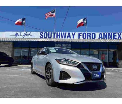 2022UsedNissanUsedMaximaUsedCVT is a Silver 2022 Nissan Maxima Car for Sale in San Antonio TX