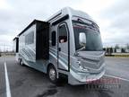 2024 Fleetwood Discovery LXE 44S