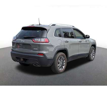 2019 Jeep Cherokee is a Grey 2019 Jeep Cherokee Car for Sale in Johnstown NY