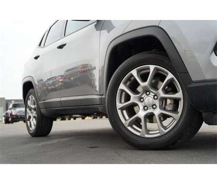 2022 Jeep Compass Latitude Lux is a Silver 2022 Jeep Compass Latitude Car for Sale in Georgetown TX
