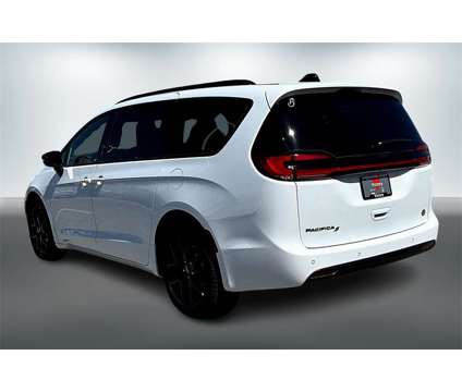 2024 Chrysler Pacifica Touring L is a White 2024 Chrysler Pacifica Touring Car for Sale in Kansas City KS