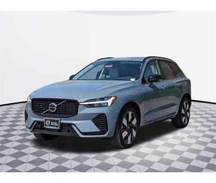2024 Volvo XC60 Recharge Plug-In Hybrid Ultimate is a Grey 2024 Volvo XC60 3.2 Trim Hybrid in Silver Spring MD